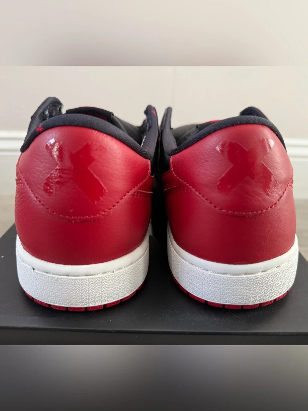 2026 Air Jordan 1 Retro Low OG Banned IW6276-001 Black Varsity Red White Sz 12